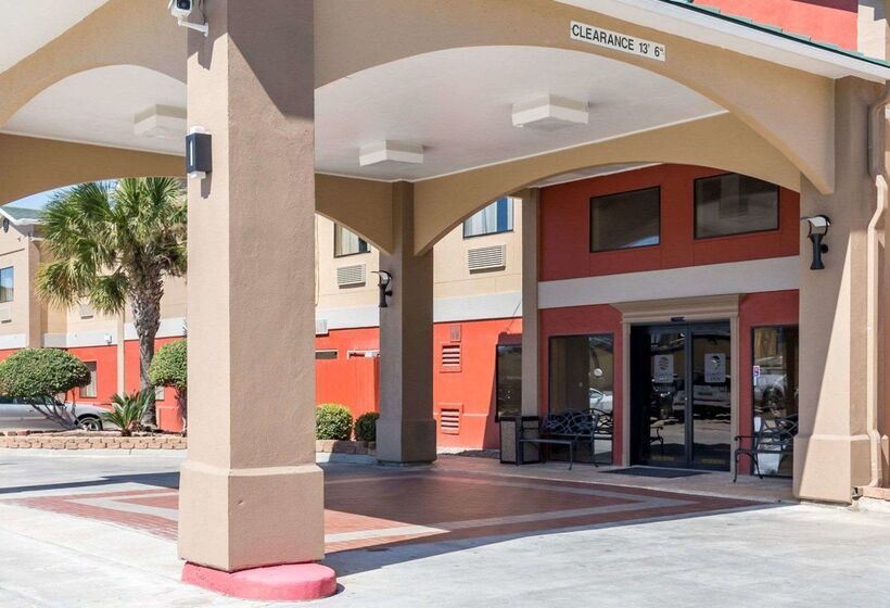 هتل Econo Lodge Inn & Suites East Houston I10