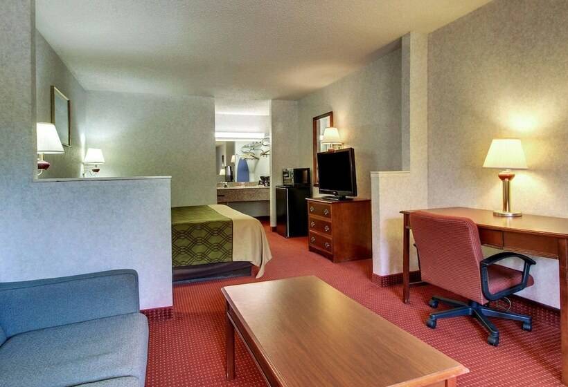فندق Econo Lodge Inn And Suites