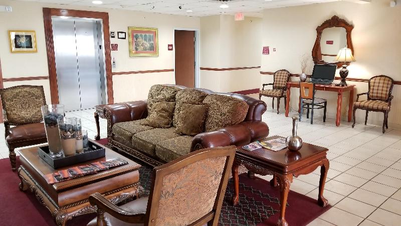 هتل Fairbridge Inn & Suites Cleburne