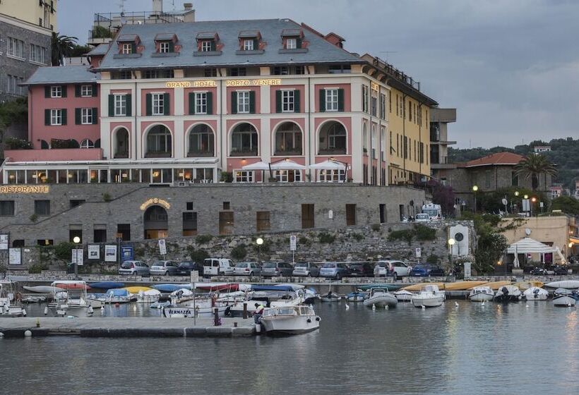 هتل Grand  Portovenere