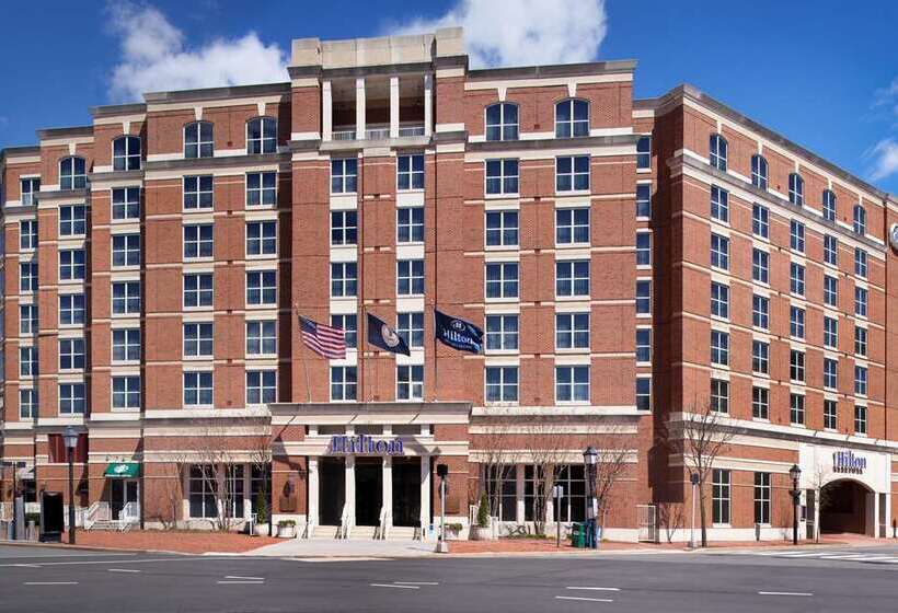 هتل Hilton Alexandria Old Town