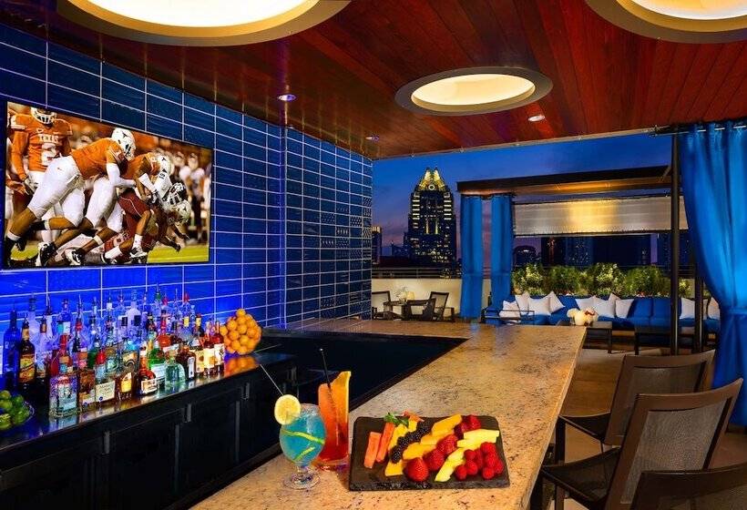 هتل Hilton Austin