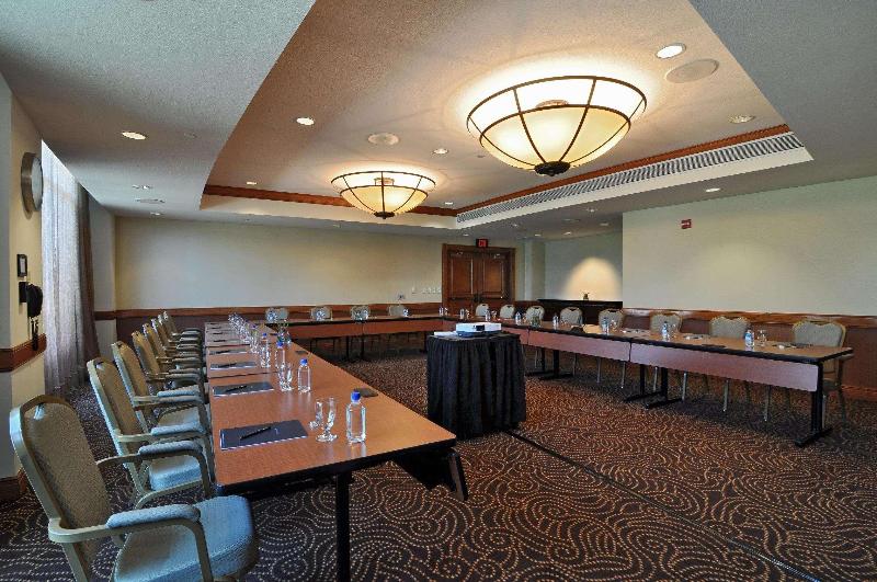 هتل Hilton Austin Airport