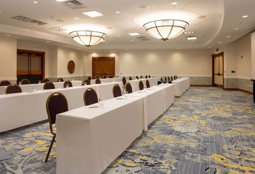 هتل Hilton Austin Airport