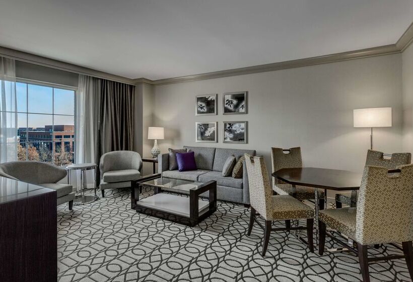 هتل Hilton Columbus At Easton