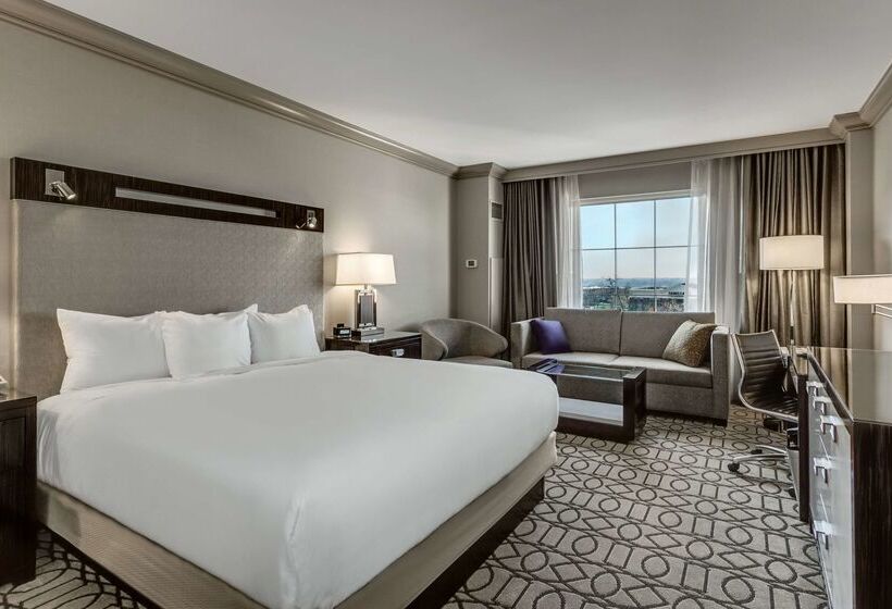 هتل Hilton Columbus At Easton
