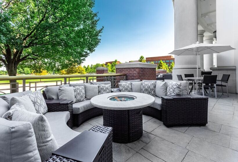 هتل Hilton Columbus At Easton