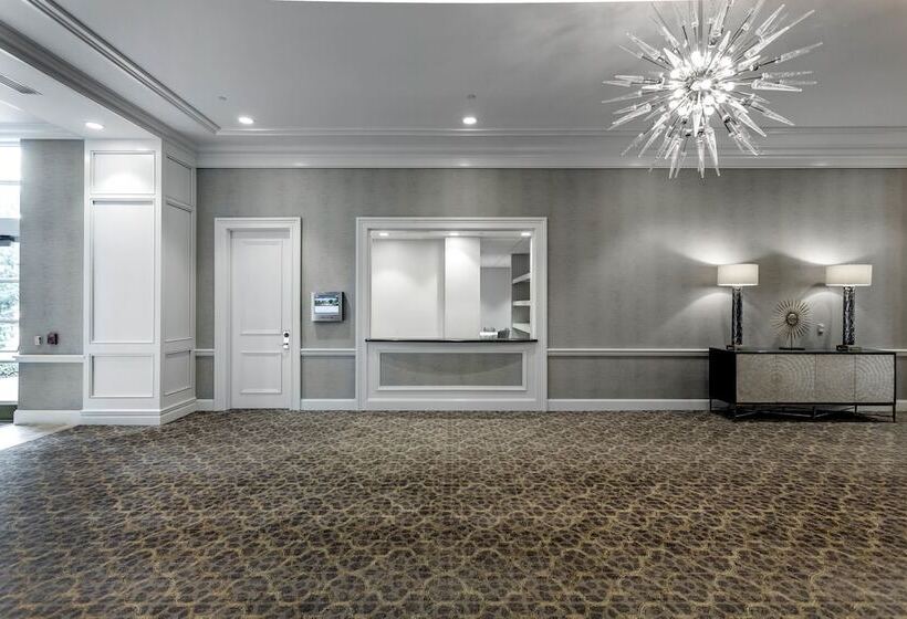 هتل Hilton Columbus At Easton