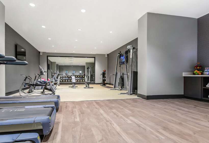 هتل Hilton Dallas/park Cities