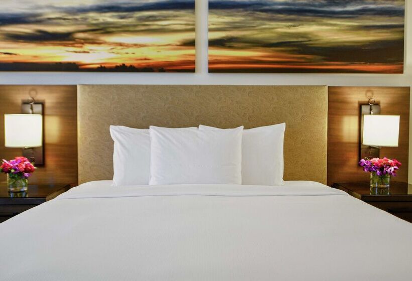 هتل Hilton Dallas/park Cities