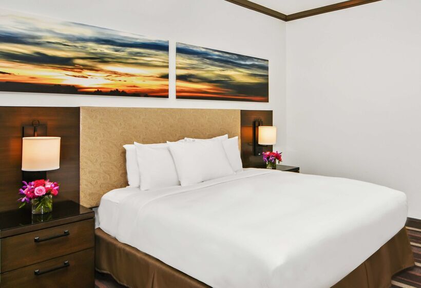 هتل Hilton Dallas/park Cities