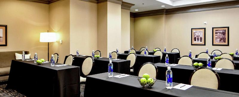 هتل Hilton Dallas/park Cities