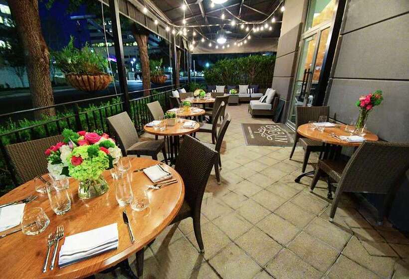 هتل Hilton Dallas/park Cities