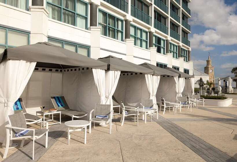هتل Hilton Daytona Beach Oceanfront Resort