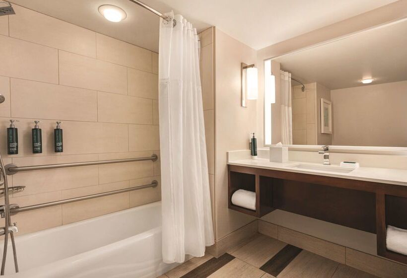 בית מלון כפרי Hilton Naples