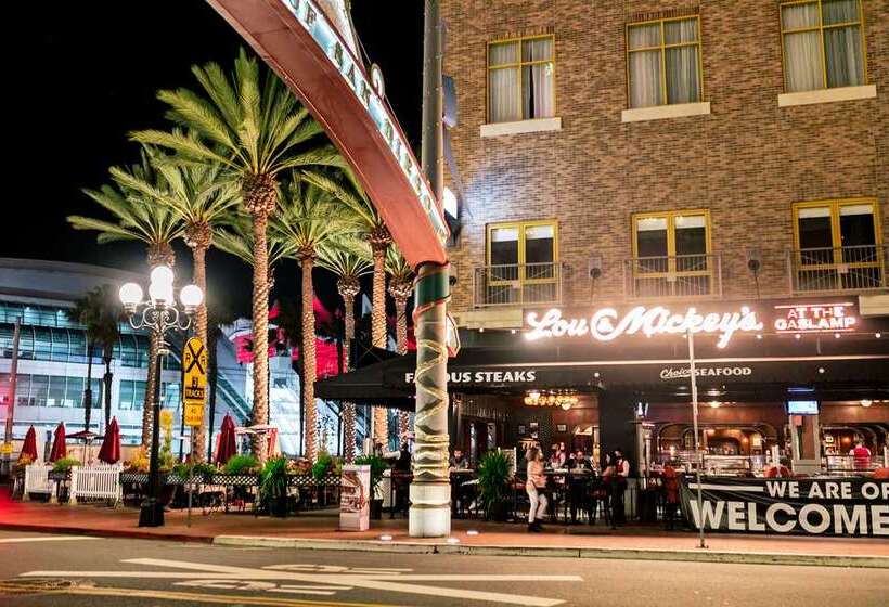 هتل Hilton San Diego Gaslamp Quarter