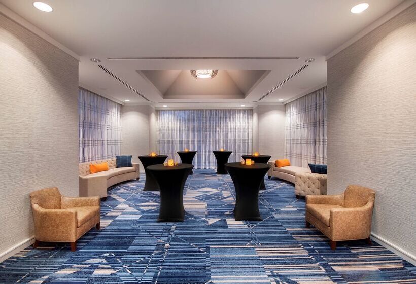 هتل Hilton University Of Florida Conference Center Gainesville
