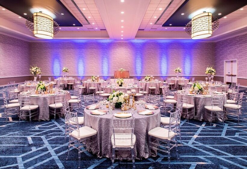 هتل Hilton University Of Florida Conference Center Gainesville