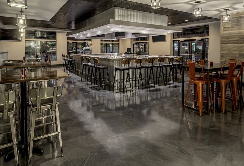 酒店 Holiday Inn & Suites Wausau Rothschild, An Ihg