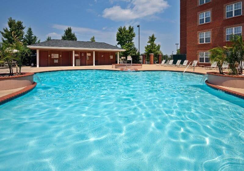 هتل Holiday Inn Chantilly Dulles Expo Airport, An Ihg