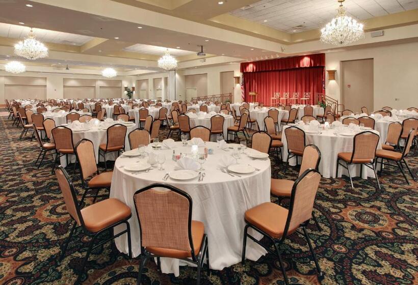 هتل Holiday Inn Memphis University Of Memphis, An Ihg