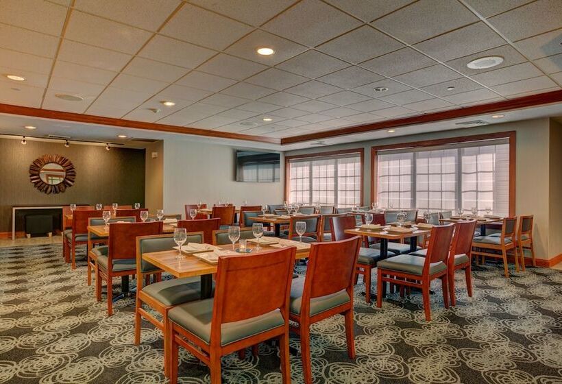 هتل Holiday Inn Milwaukee Airport, An Ihg