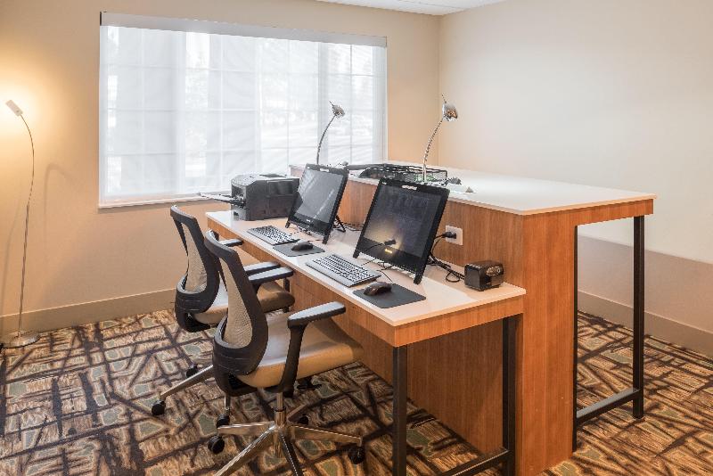 هتل Holiday Inn Express Spokane Airport, An Ihg