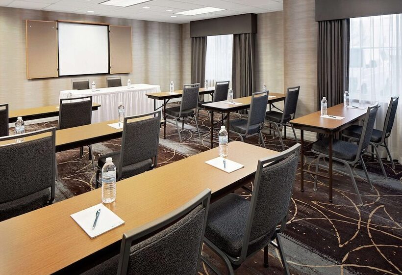 هتل Homewood Suites By Hilton Albuquerque Uptown