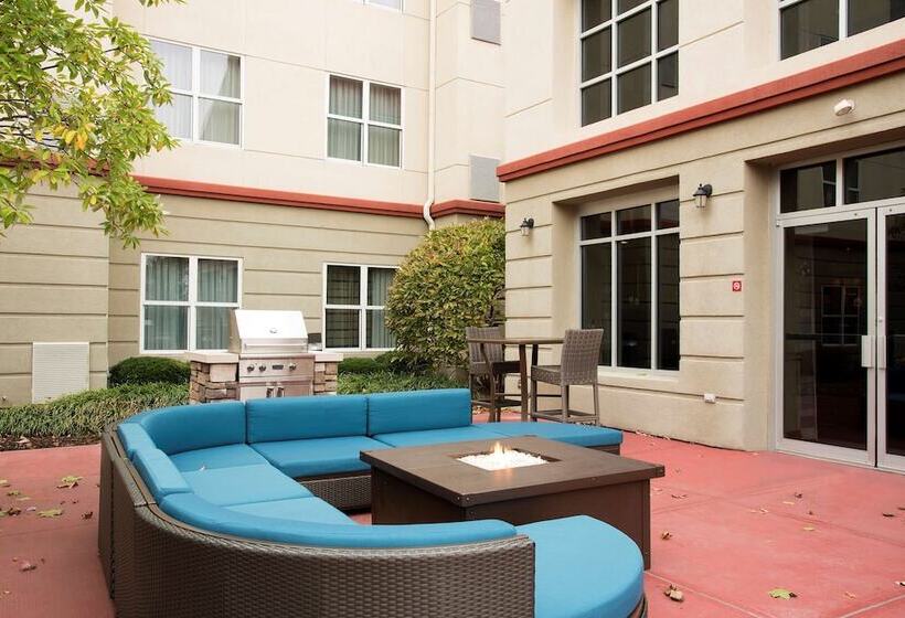 هتل Homewood Suites By Hilton Columbus/airport