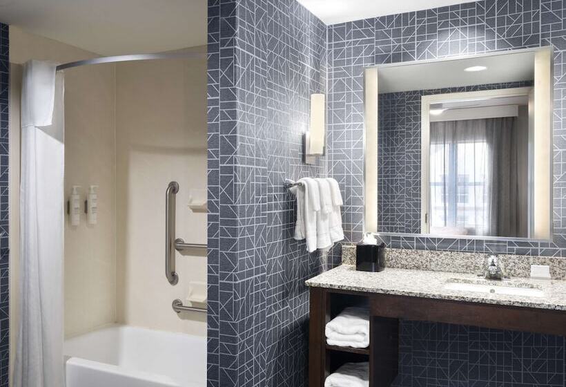 هتل Homewood Suites By Hilton Columbus/airport