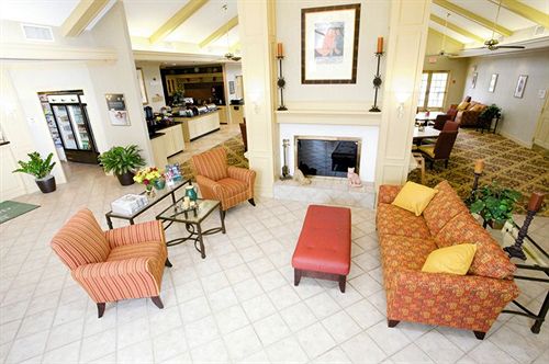 Отель Hawthorn Suites By Wyndham Jacksonville