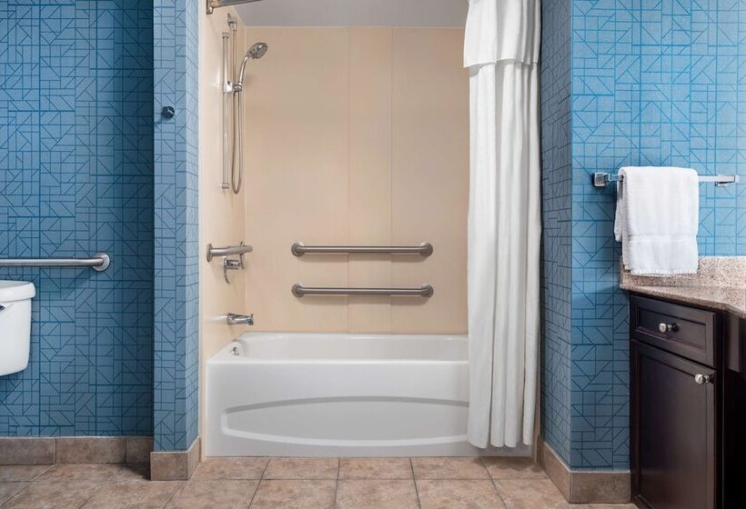 هتل Homewood Suites By Hilton Montgomery