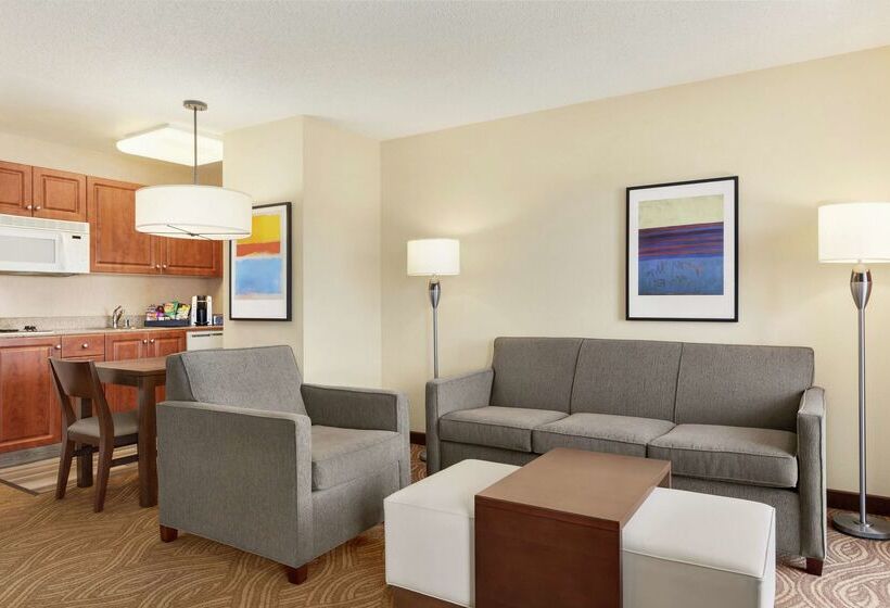 فندق Homewood Suites By Hilton Oakland Waterfront