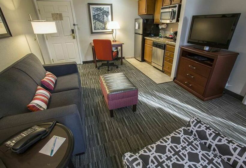 هتل Homewood Suites By Hilton Savannah