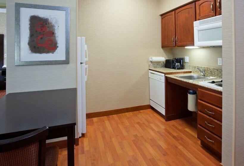 هتل Homewood Suites By Hilton Sioux Falls