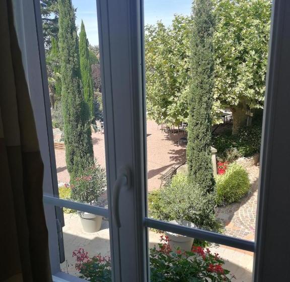 ホテル Hostellerie Bourguignonne