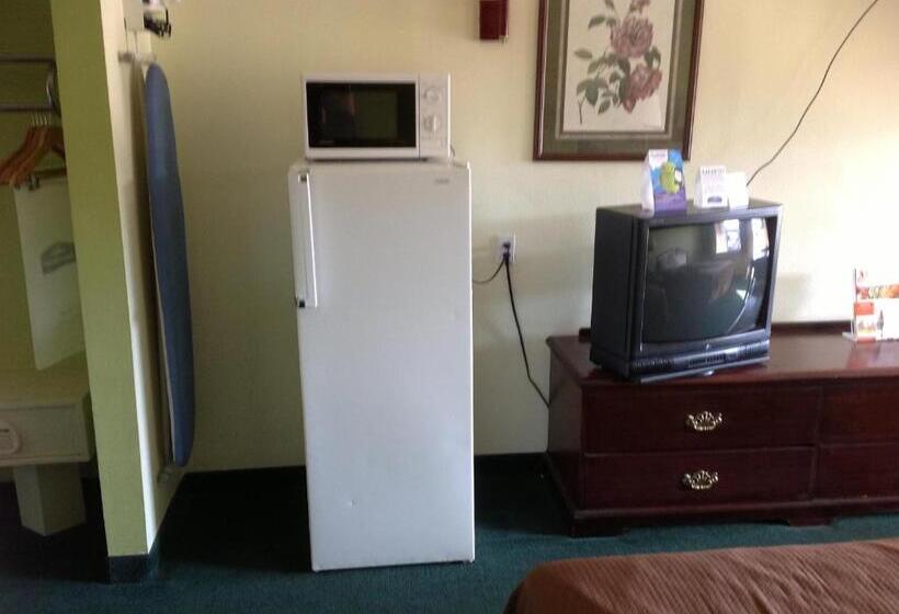 Отель Howard Johnson By Wyndham Grand Prairie Near Lone Star Park