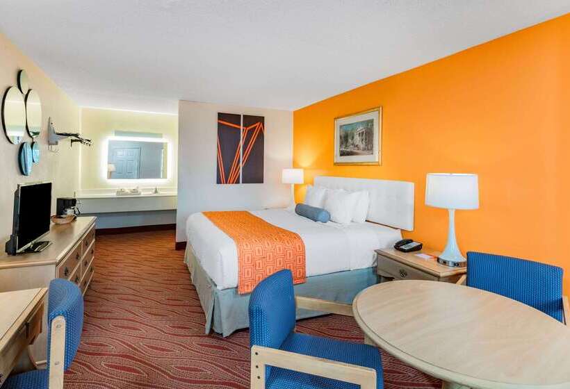 هتل Howard Johnson By Wyndham Staunton