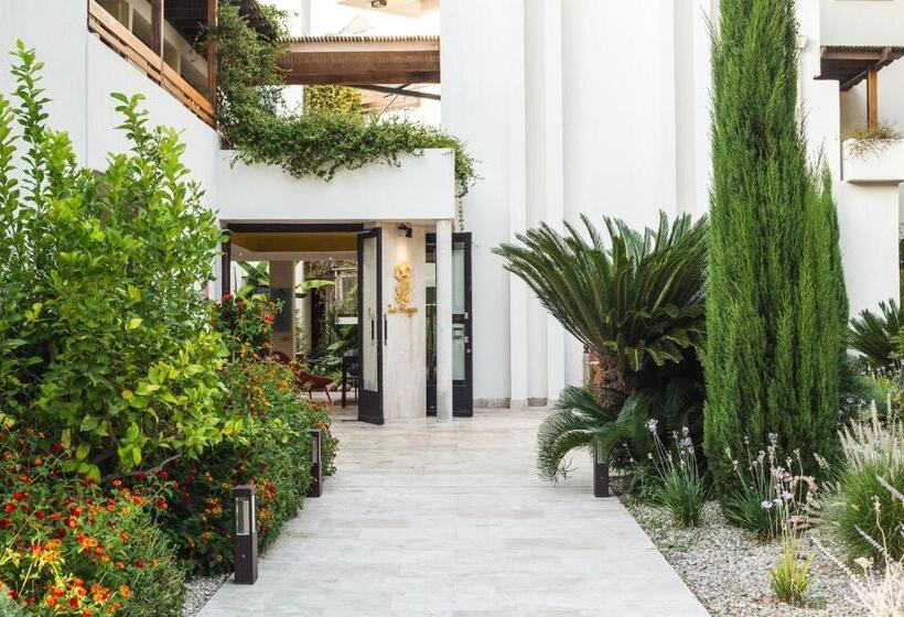 هتل Hôtel La Roya