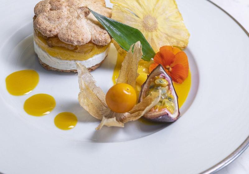 هتل Hôtel Le Bailli De Suffren