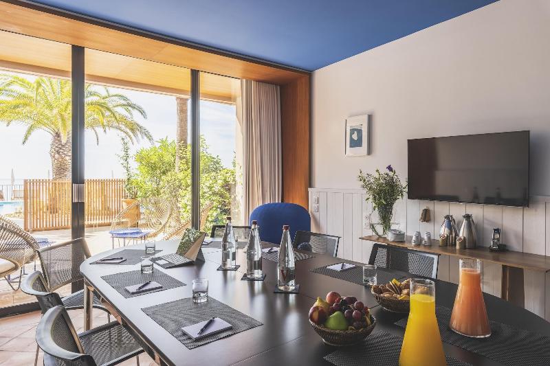 هتل Hôtel Le Bailli De Suffren