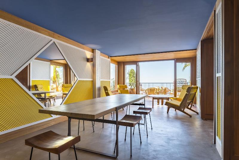 هتل Hôtel Le Bailli De Suffren
