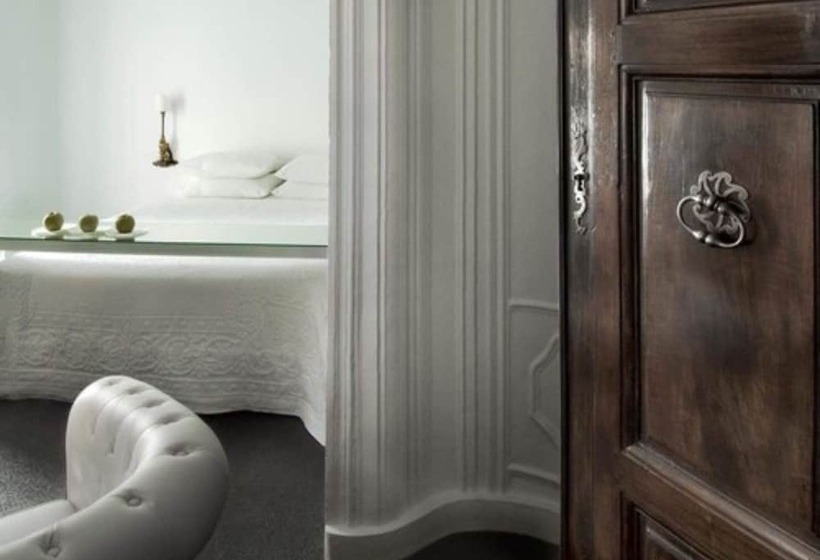 Отель L Hôtel Particulier