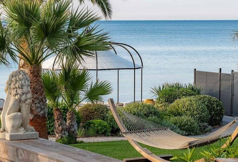 هتل La Villa Mauresque