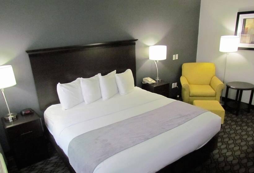 Отель Oak Hill Inn & Suites