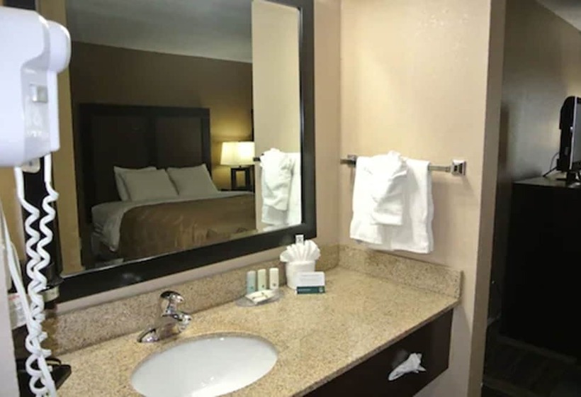 בית מלון כפרי Quality Inn & Suites Arnold   St Louis