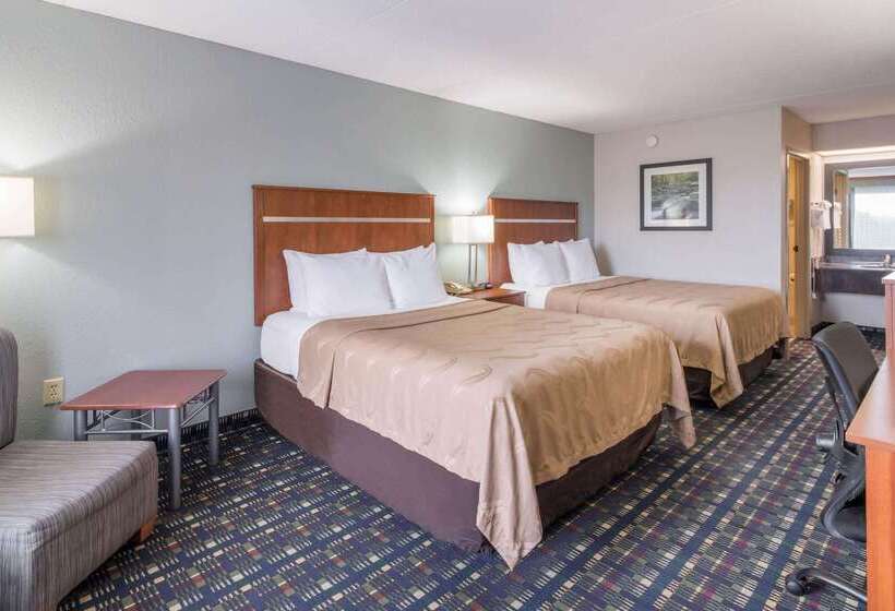 Отель Quality Inn