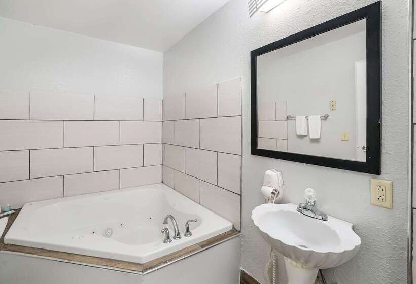 فندق Quality Inn