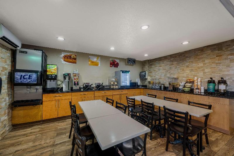 هتل Quality Inn Jfk Airport Rockaway Blvd
