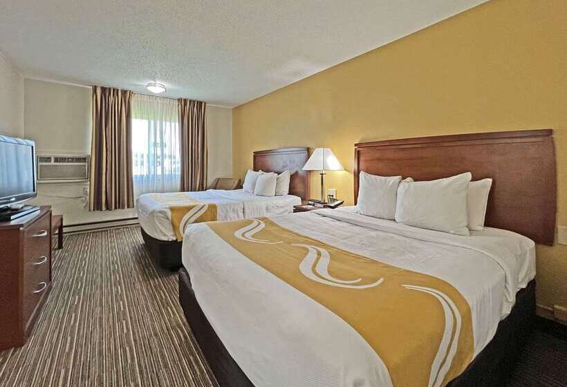 هتل Quality Inn Mitchell I 90